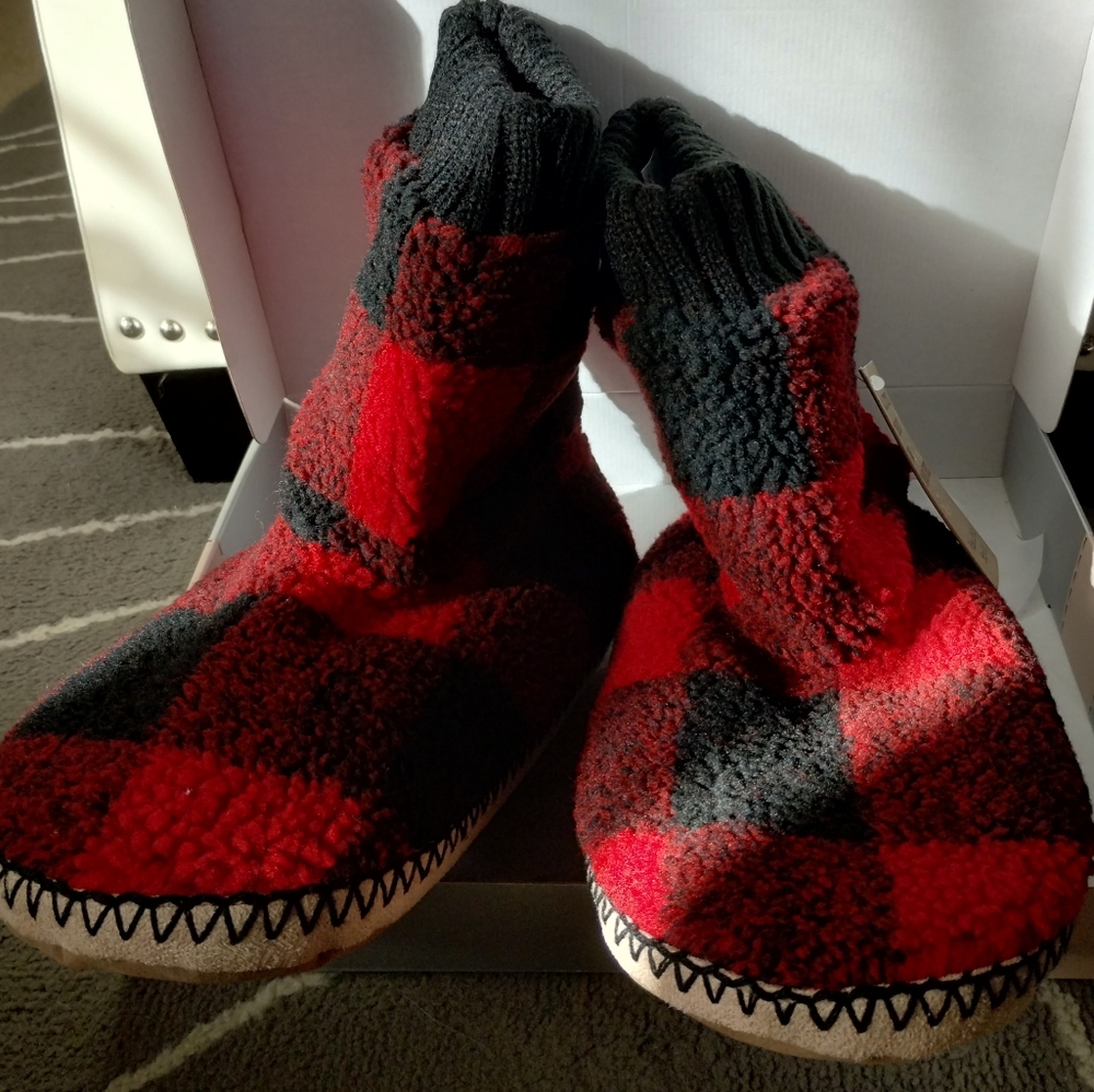 NWT in Box Slipper Socks Buffalo Check Pattern - Picture 14 of 16
